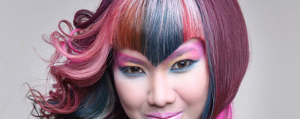 Couleurs arc-en-ciel : la tendance qui s’invite en hiver